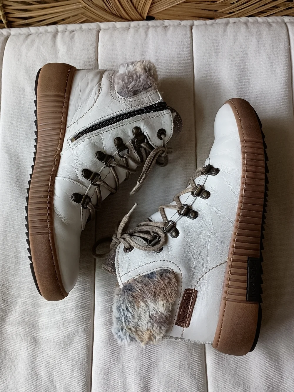 Josef Seibel White & Brown Faux Fur Lace-Up Ankle Boots_38